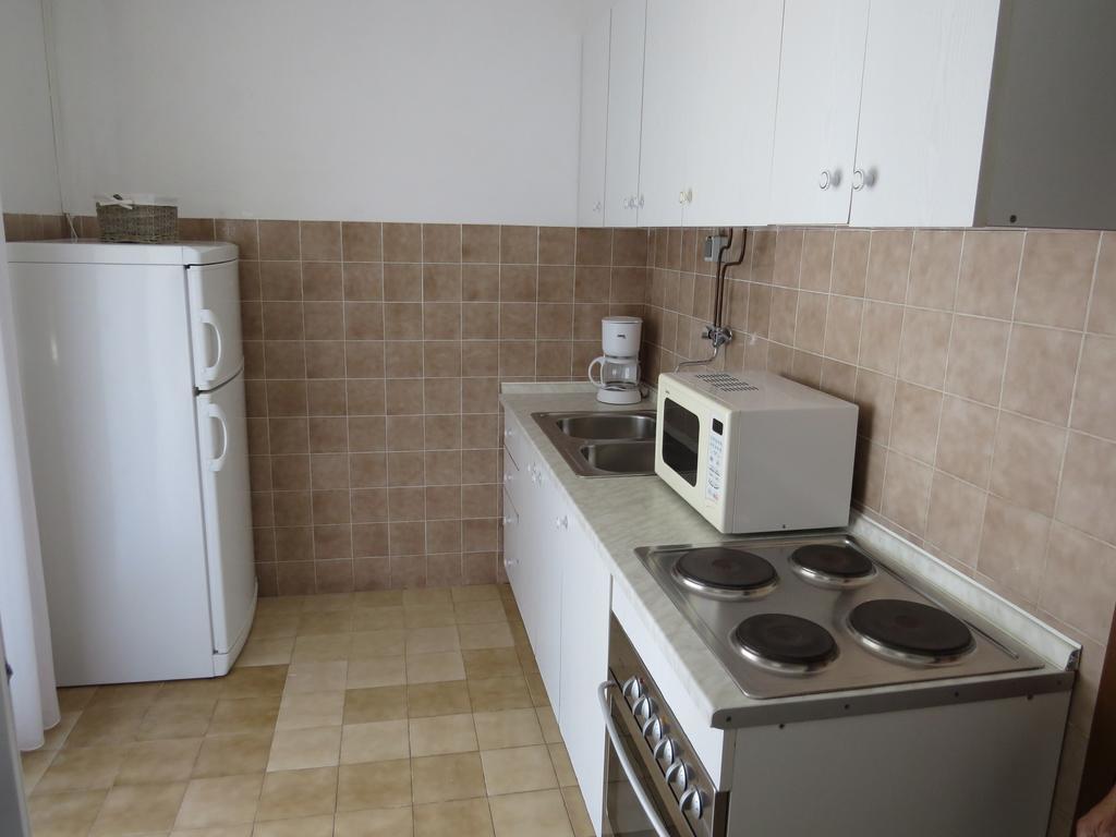 Apartments Lovric - 30 Meters To The Beach Трогір Екстер'єр фото